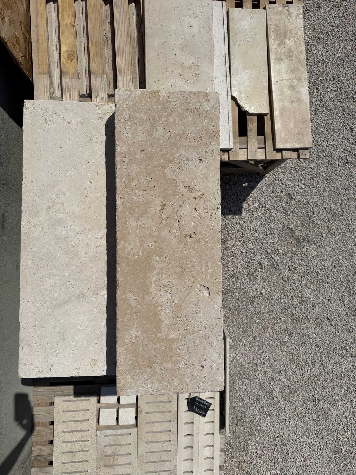 Bloc marche travertin beige