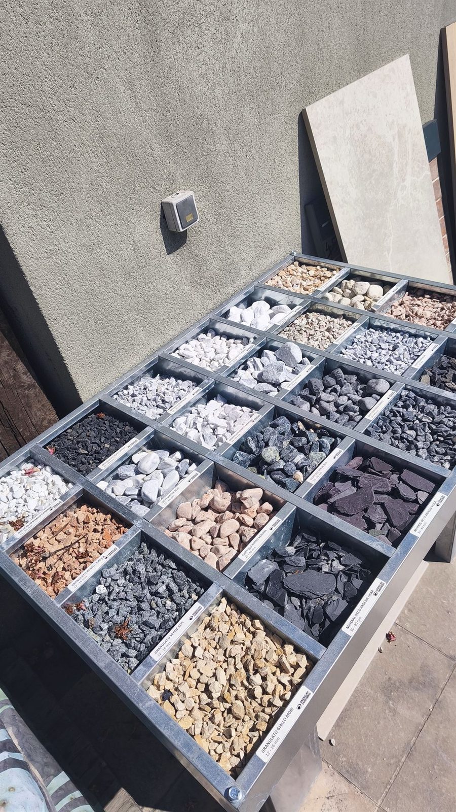 Graviers, galets et gabions