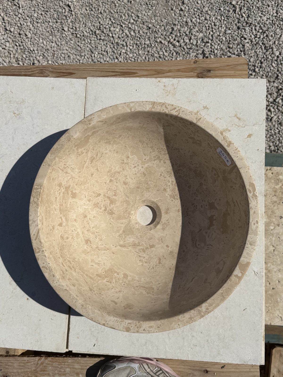 Vasques et éviers en pierre naturelle — CDM Stone Marseille